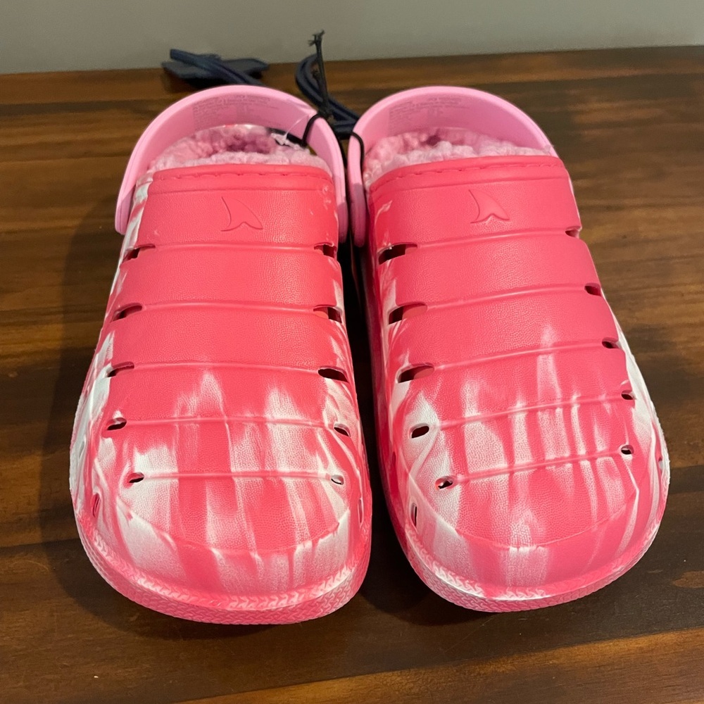 Little Girls Rugged Shark‎ Lined Pink Clogs Size 2 NWT